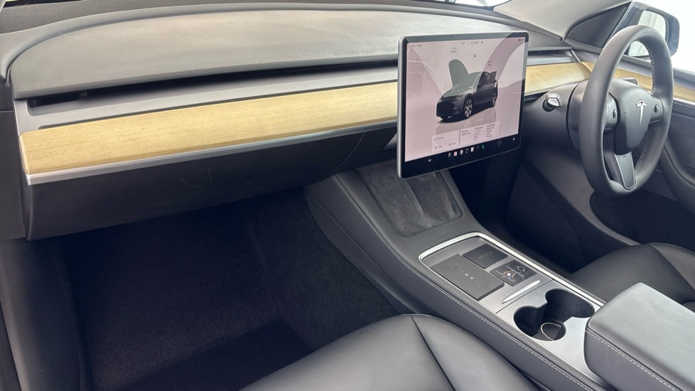 TESLA MODEL Y HATCHBACK RWD 5dr Auto