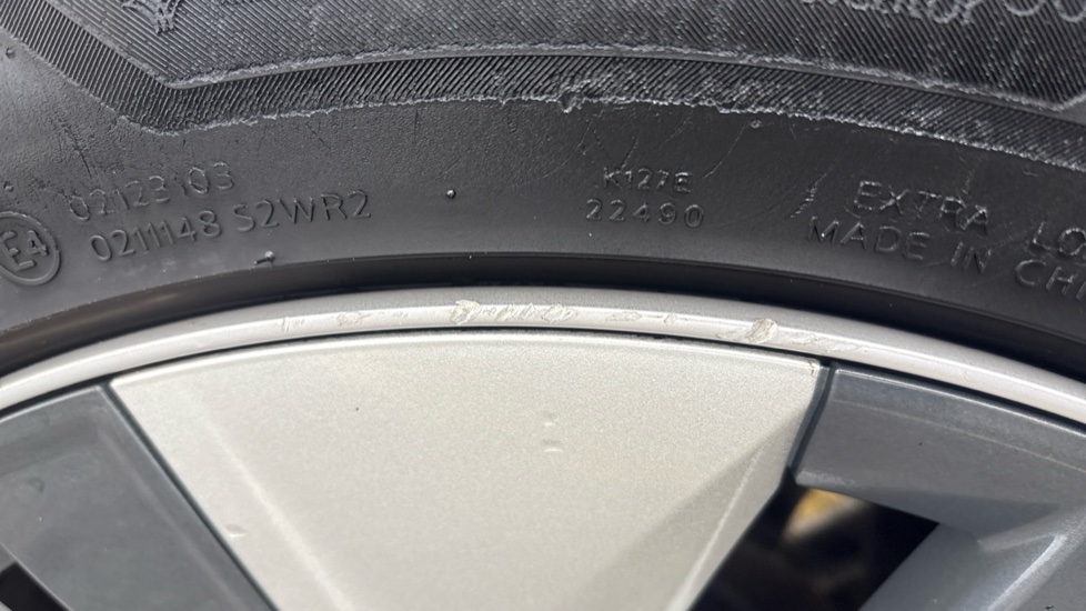 TESLA MODEL Y Scuff