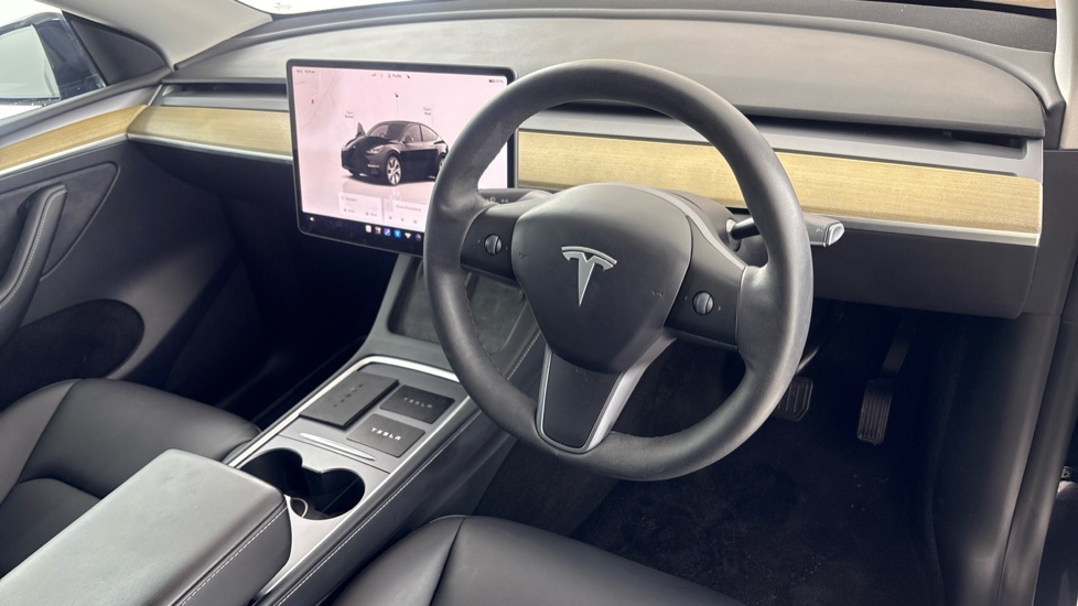 TESLA MODEL Y Image 9