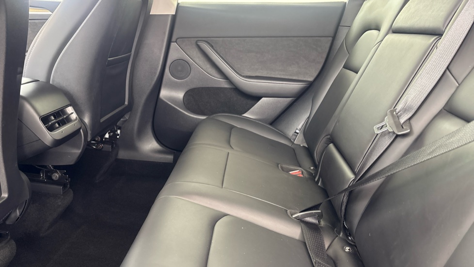 TESLA MODEL Y Image 14