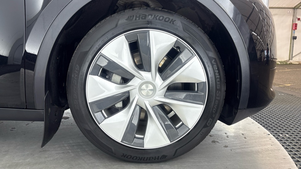 TESLA MODEL Y Image 20