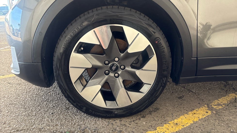FORD EXPLORER ELECTRIC ESTATE 250kW Premium 79kWh AWD 5dr Auto