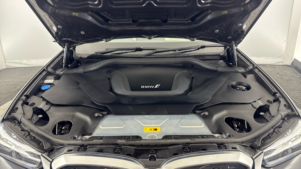 BMW iX3 Image 16