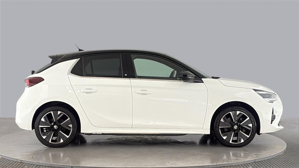 VAUXHALL CORSA Image 6
