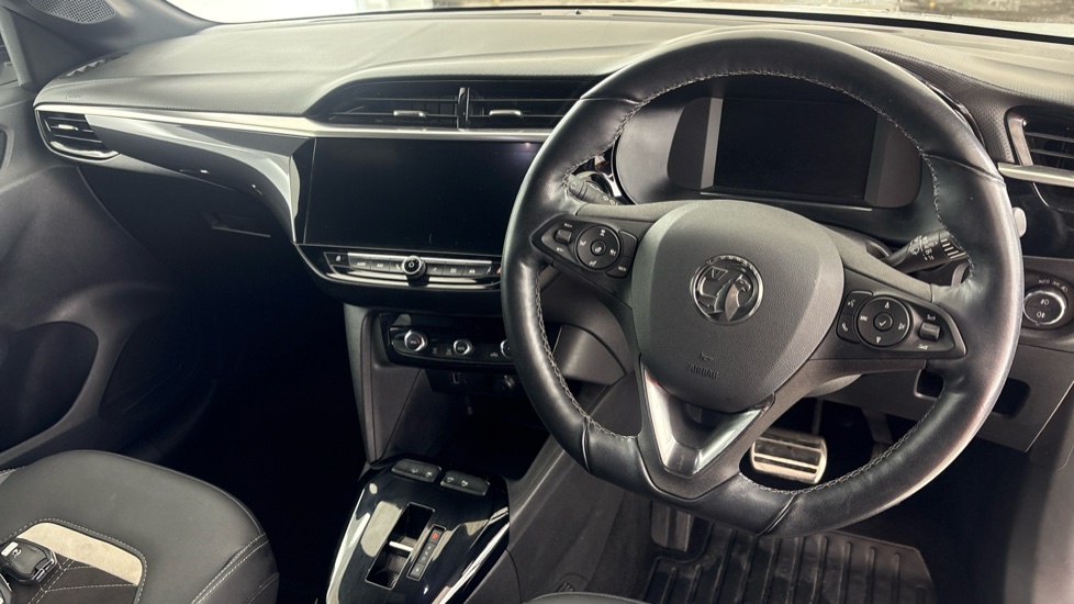 VAUXHALL CORSA Image 9