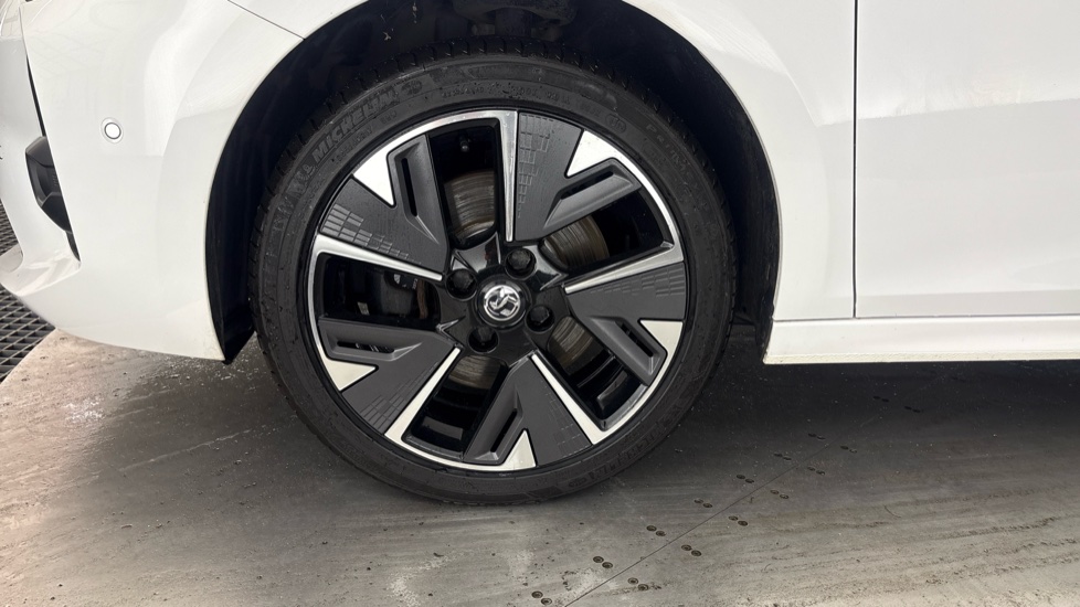 VAUXHALL CORSA Image 17