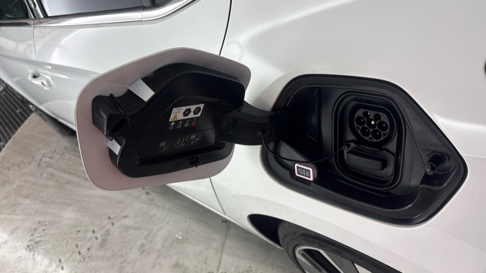 VAUXHALL CORSA Image 21