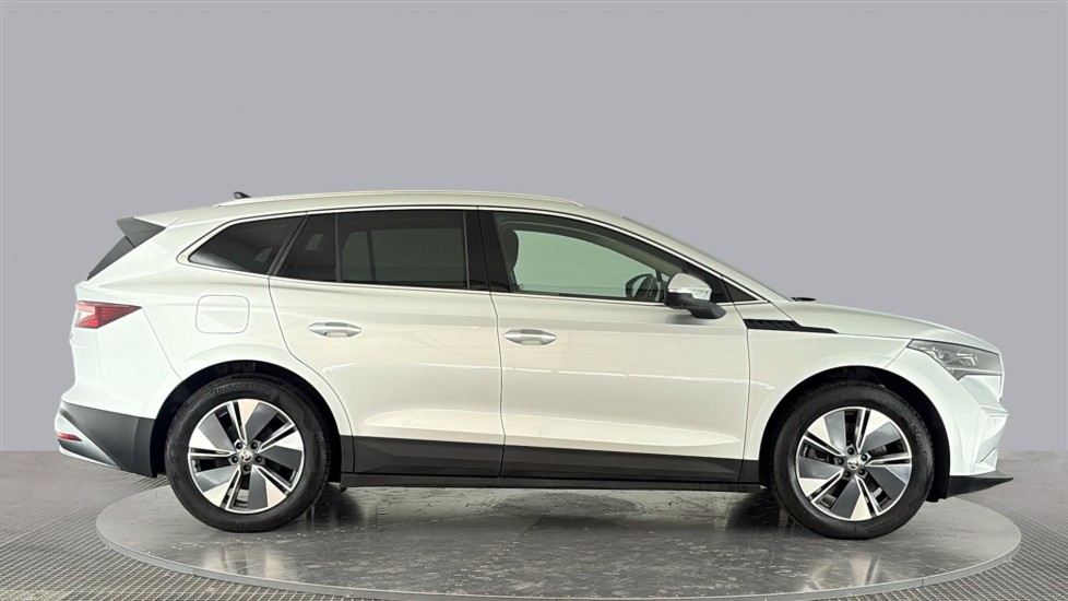 SKODA ENYAQ Image 6