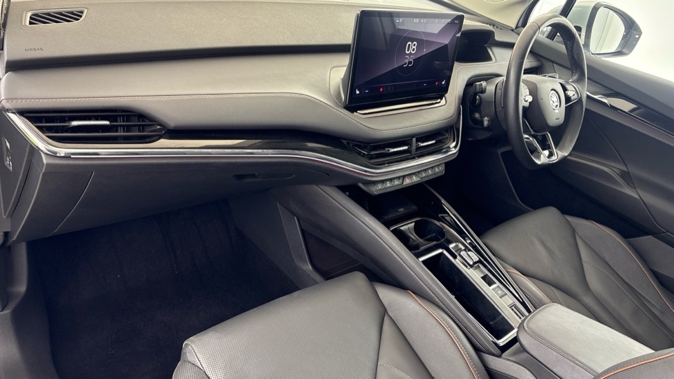 SKODA ENYAQ Image 10