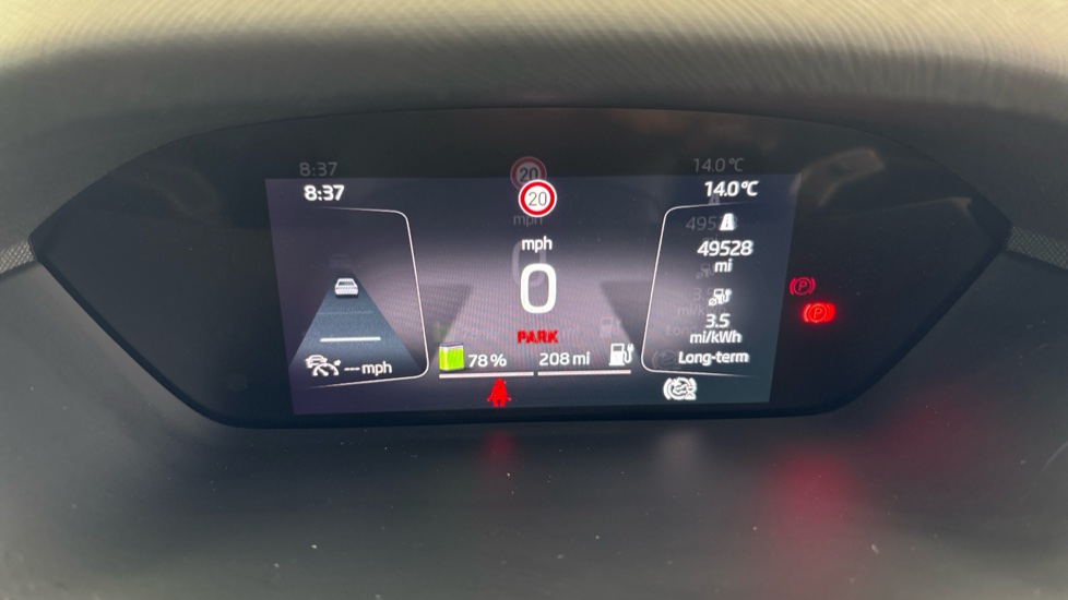 SKODA ENYAQ Image 13