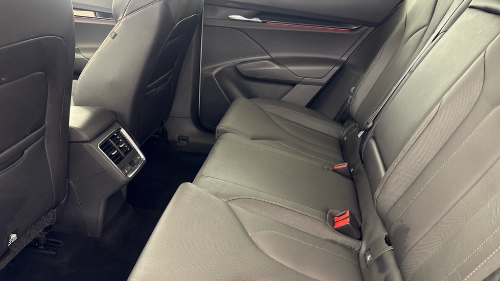 SKODA ENYAQ Image 14