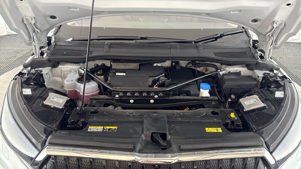 SKODA ENYAQ Image 16