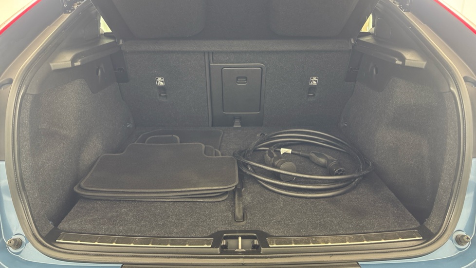 VOLVO C40 ESTATE 175kW Recharge Ultimate 69kWh 5dr Auto
