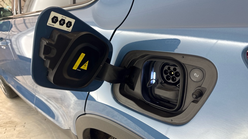 VOLVO C40 ESTATE 175kW Recharge Ultimate 69kWh 5dr Auto