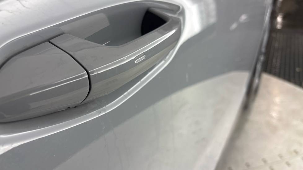 AUDI Q4 E-TRON ESTATE 210kW 45 82kWh Sport 5dr Auto [Leather]