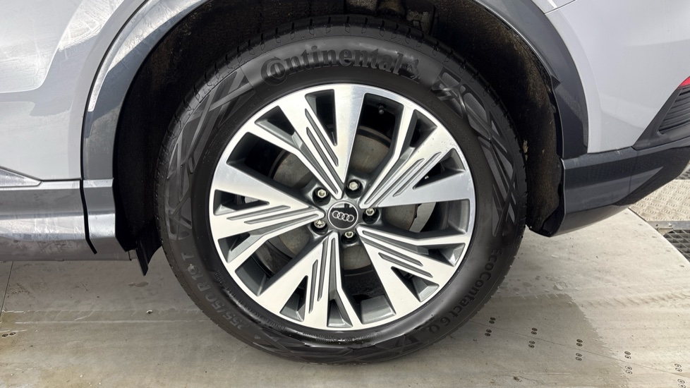 AUDI Q4 E-TRON ESTATE 210kW 45 82kWh Sport 5dr Auto [Leather]
