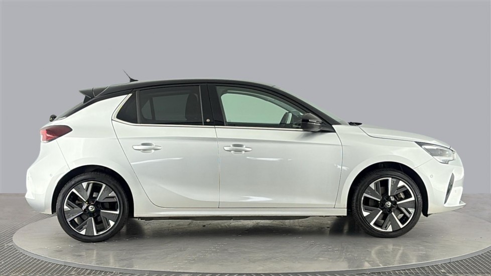 VAUXHALL CORSA Image 6