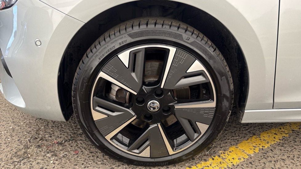 VAUXHALL CORSA Image 17