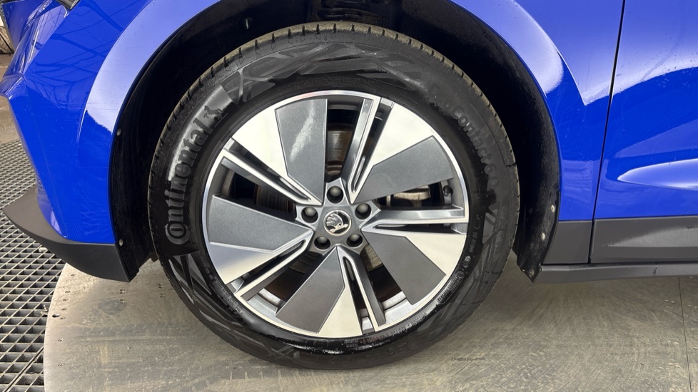 SKODA ENYAQ Image 17