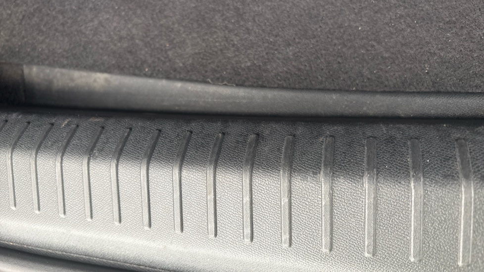 CUPRA FORMENTOR scuff