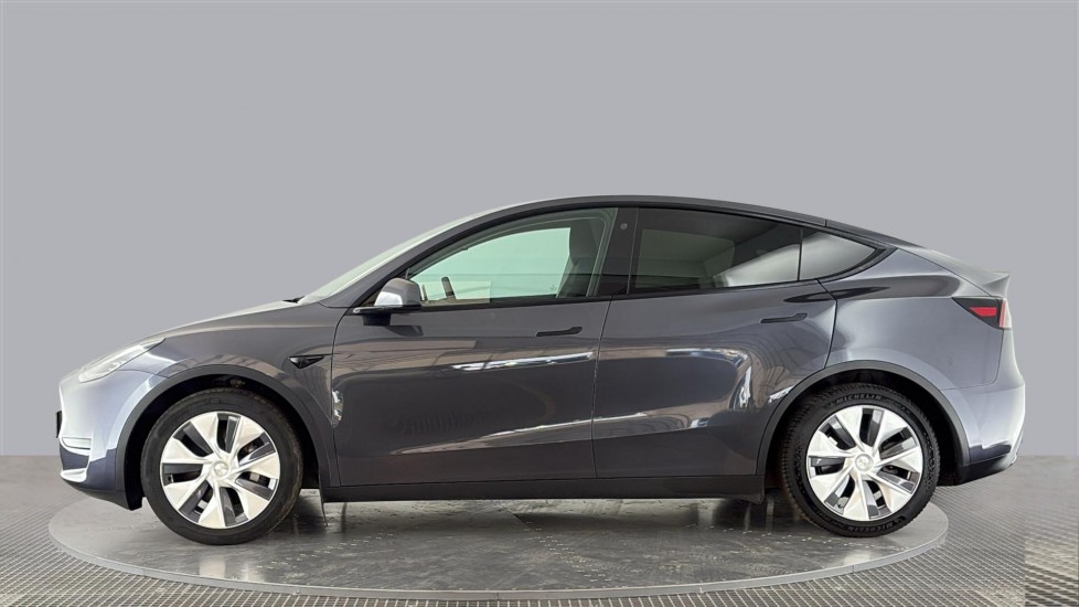 TESLA MODEL Y Image 2
