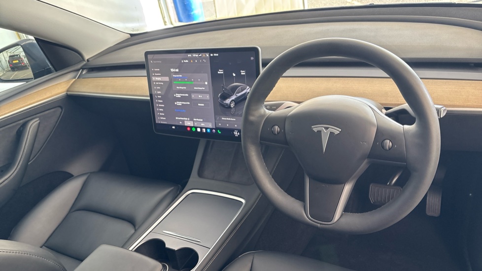 TESLA MODEL Y Image 9