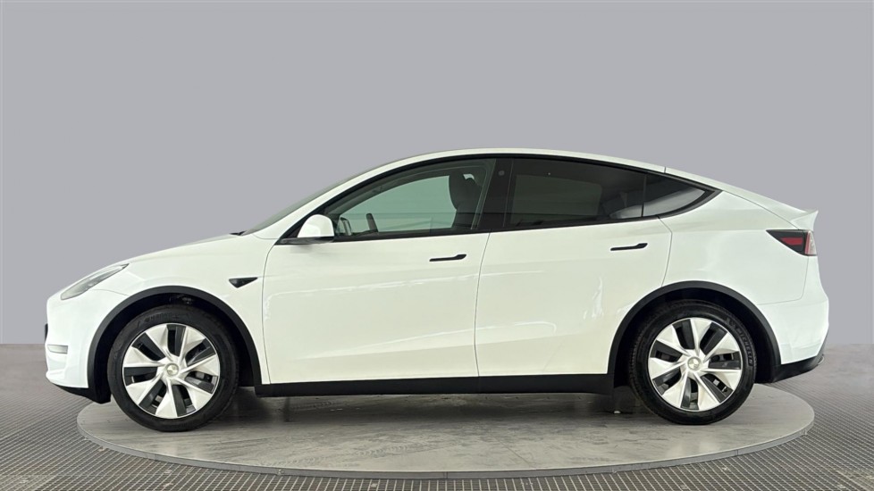 TESLA MODEL Y Image 2