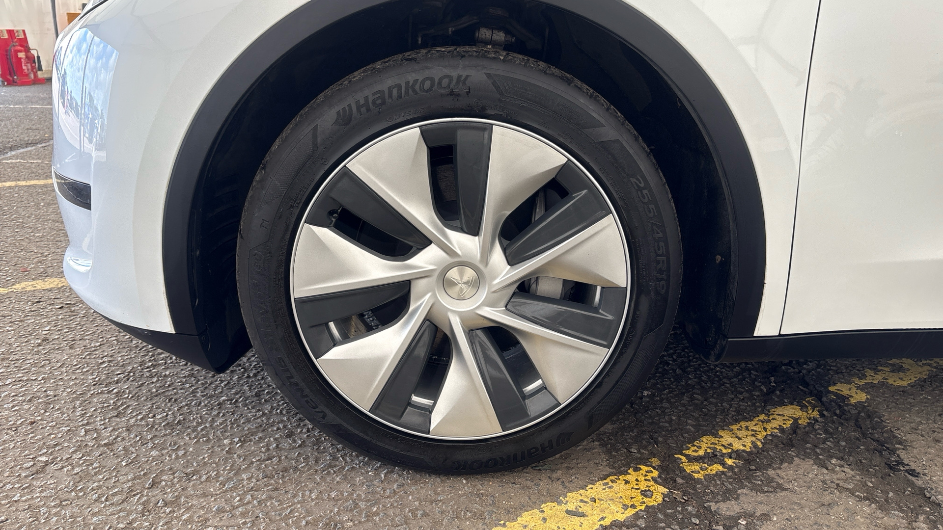 TESLA MODEL Y MODEL Y HATCHBACK RWD 5dr Auto