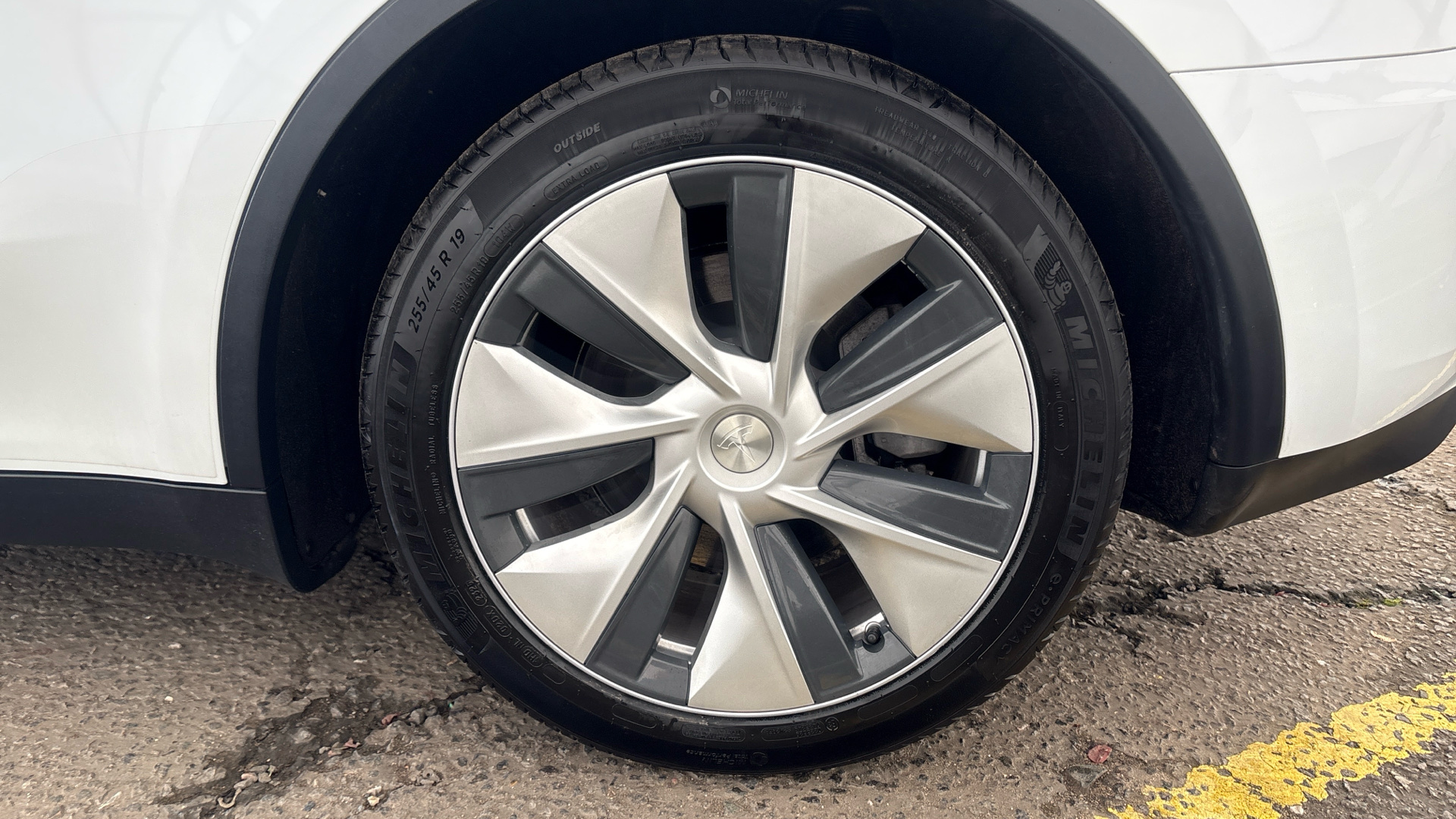 TESLA MODEL Y MODEL Y HATCHBACK RWD 5dr Auto