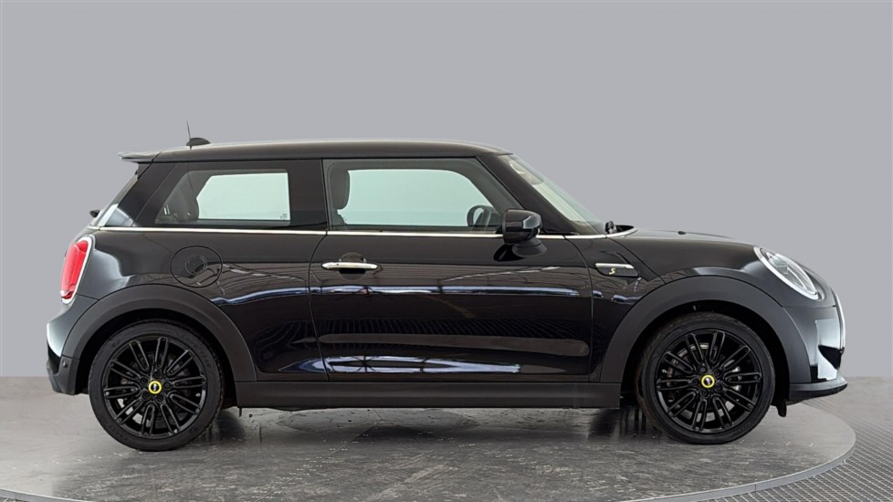 MINI HATCHBACK Image 6
