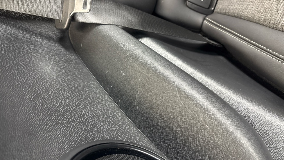 MINI HATCHBACK scuff