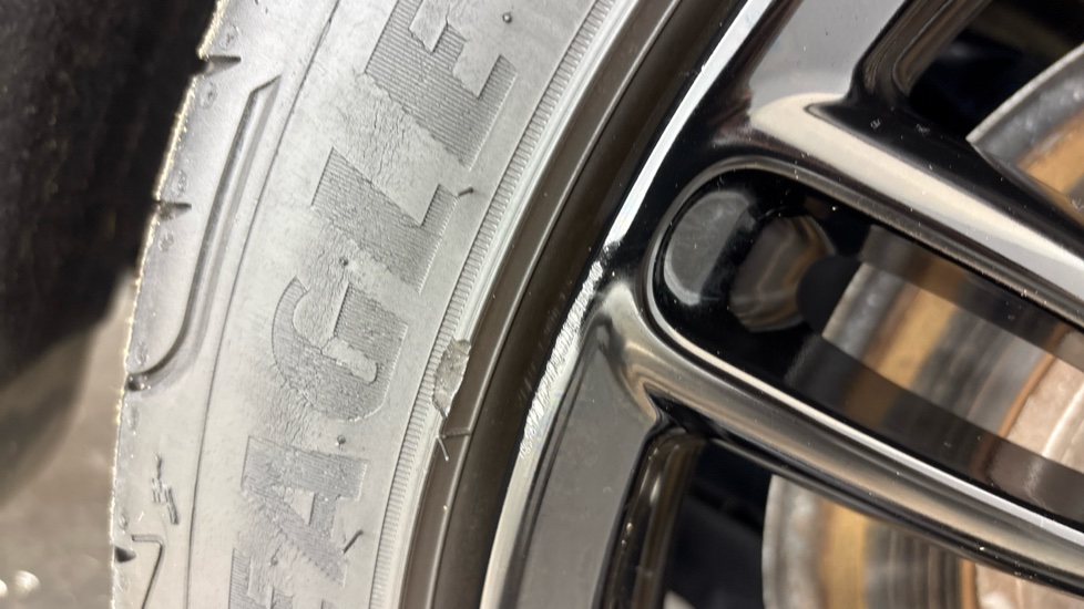 MINI HATCHBACK scuff