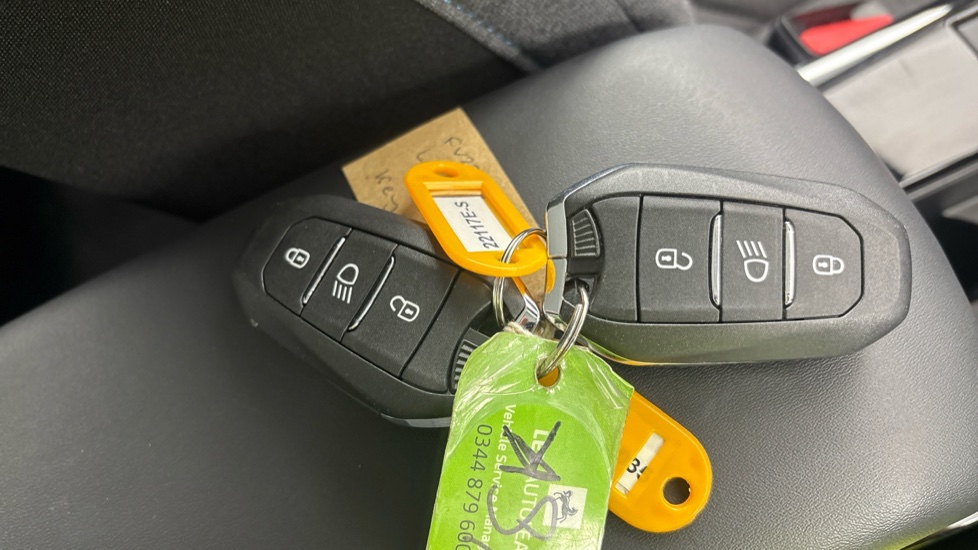 CITROEN C4 two keys