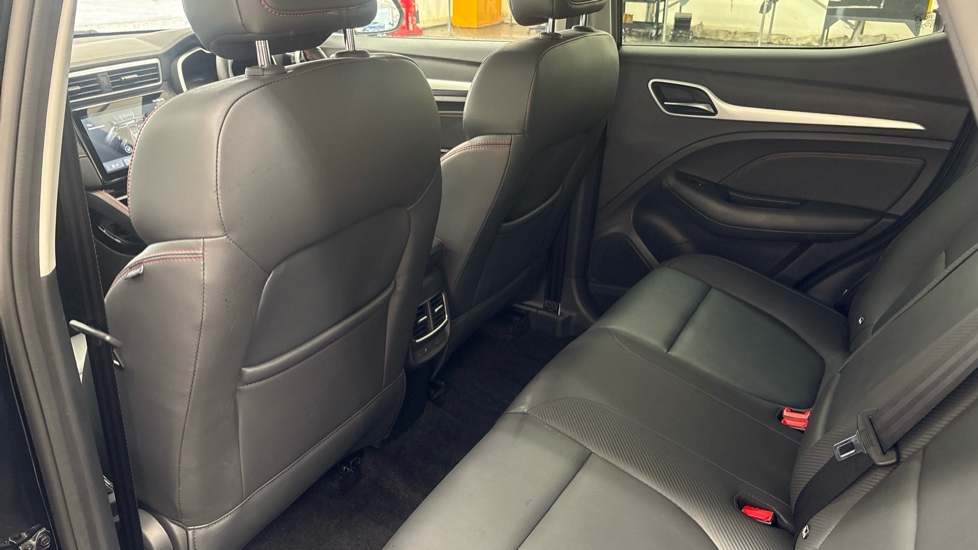 MG MOTOR UK ZS ELECTRIC HATCHBACK 130kW Trophy EV 51kWh 5dr Auto