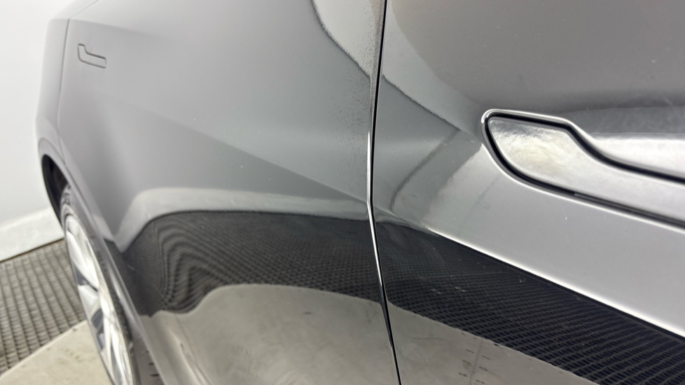 TESLA MODEL Y HATCHBACK Long Range AWD 5dr Auto