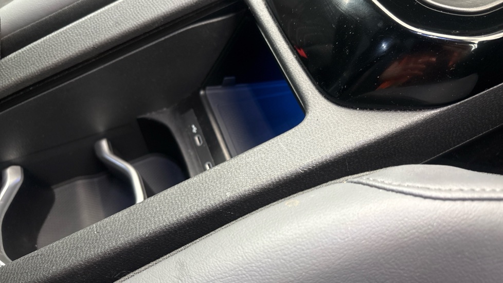 VOLKSWAGEN ID.4 ESTATE 109kW Life Ed Pure 52kWh 5dr Auto [110kW Ch]
