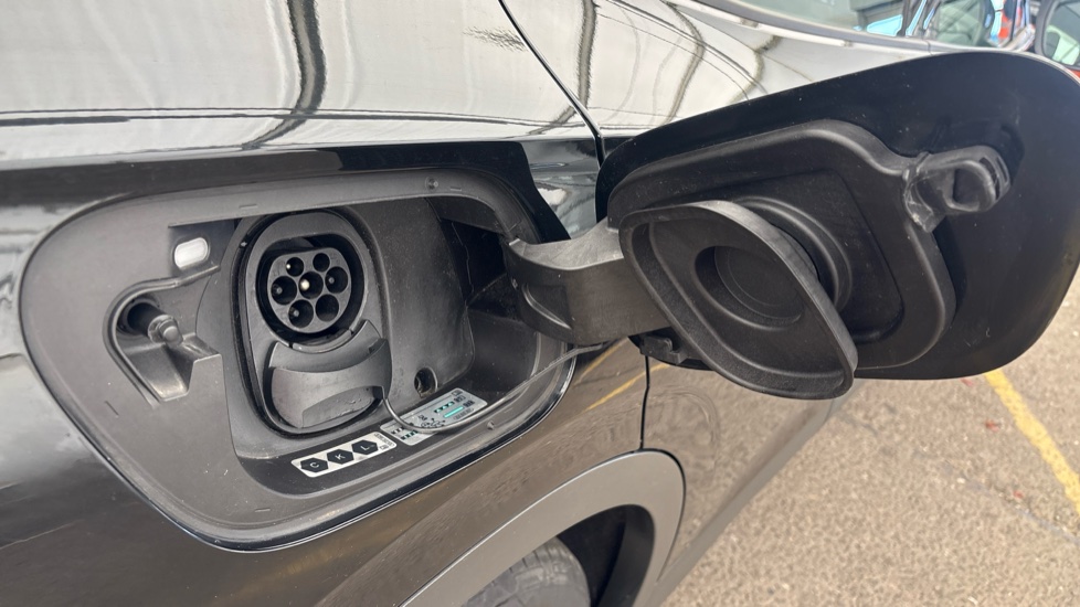 VOLKSWAGEN ID.4 ESTATE 109kW Life Ed Pure 52kWh 5dr Auto [110kW Ch]
