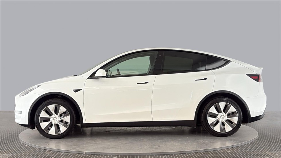 TESLA MODEL Y Image 2