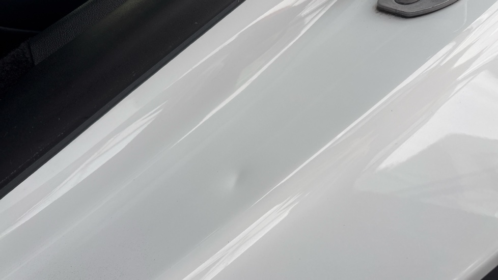TESLA MODEL Y HATCHBACK RWD 5dr Auto