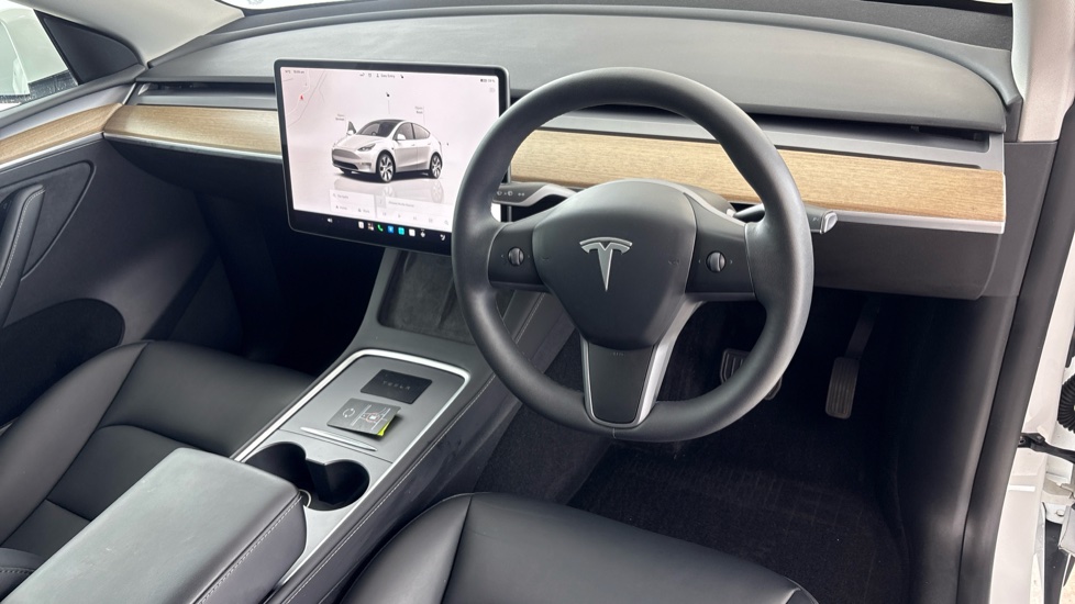 TESLA MODEL Y HATCHBACK RWD 5dr Auto