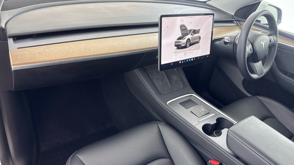 TESLA MODEL Y HATCHBACK RWD 5dr Auto