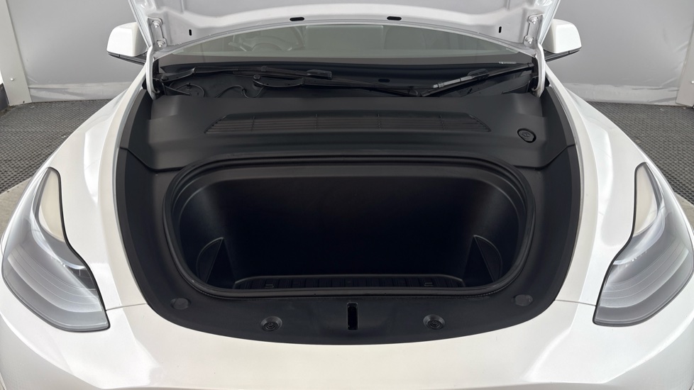 TESLA MODEL Y HATCHBACK RWD 5dr Auto