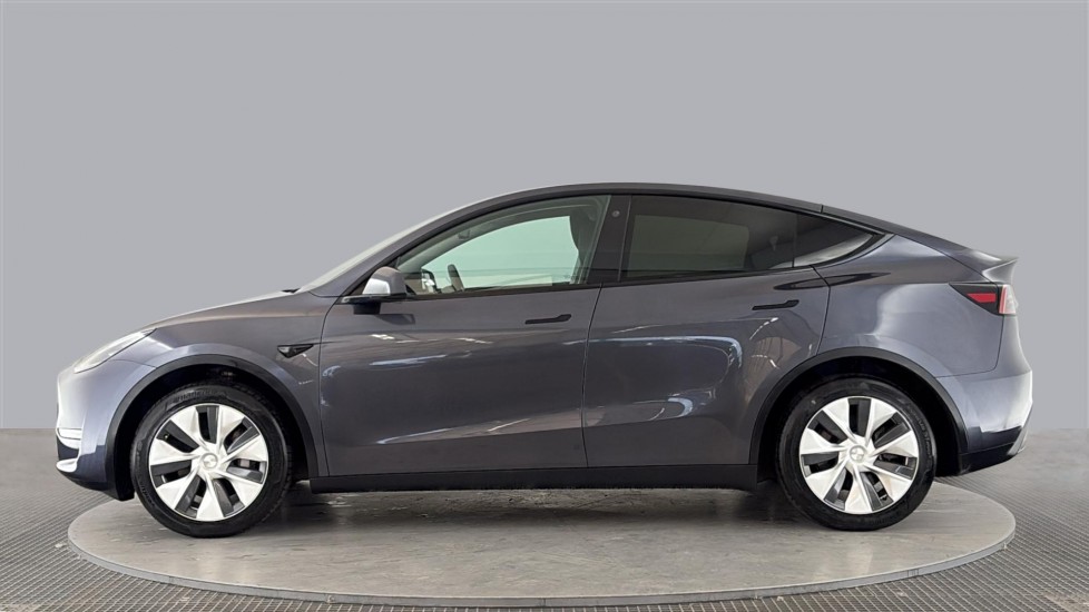 TESLA MODEL Y Image 2