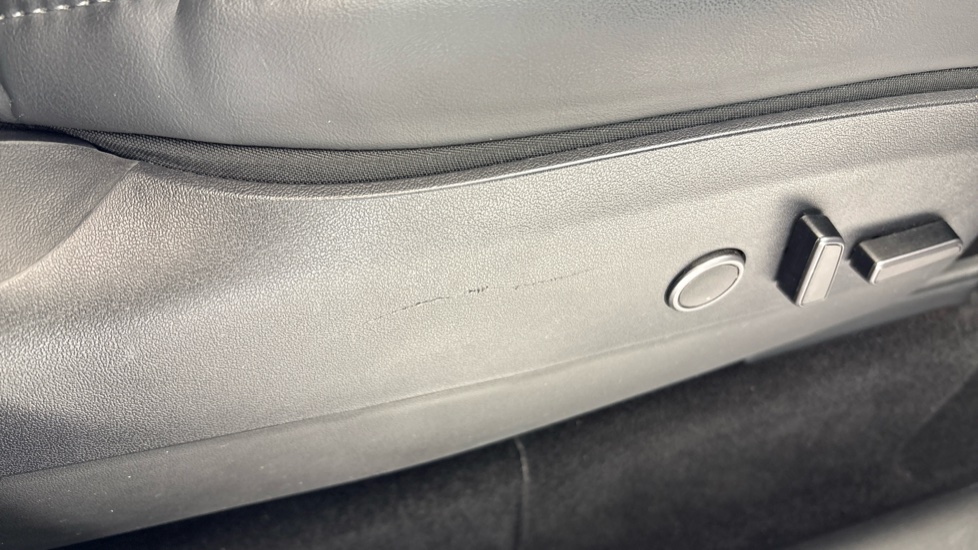 TESLA MODEL Y Scratches
