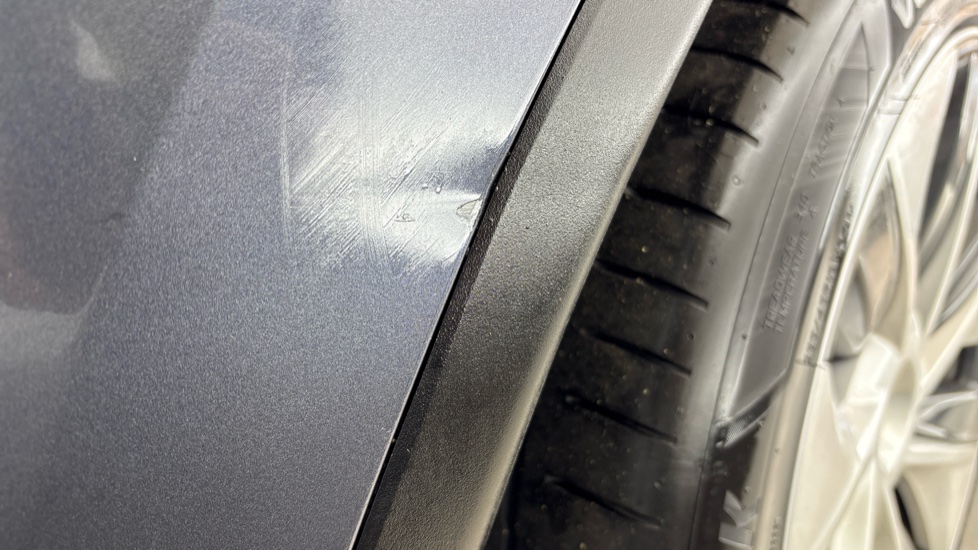 TESLA MODEL Y Dent and scuff
