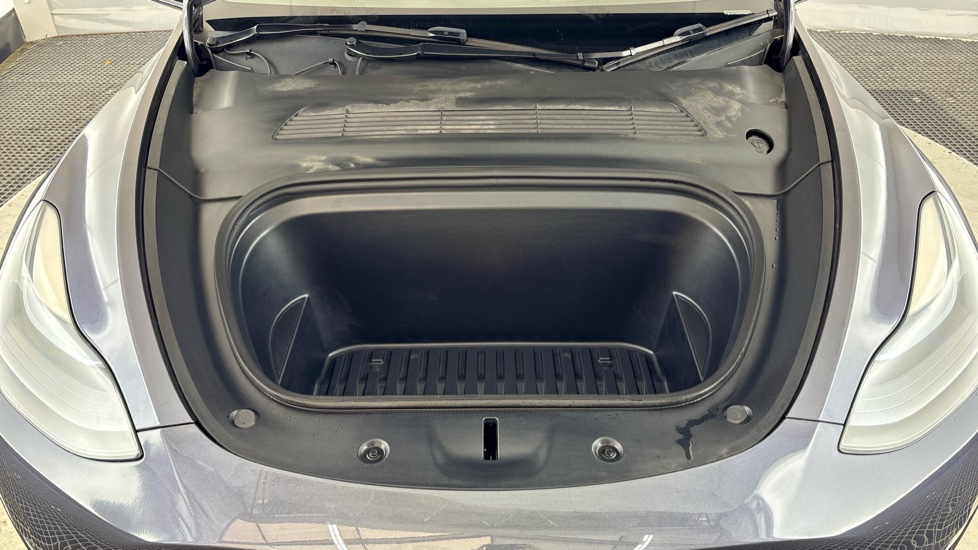 TESLA MODEL Y Image 16