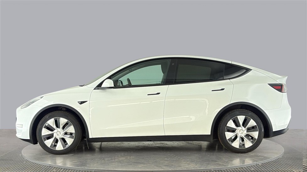 TESLA MODEL Y Image 2