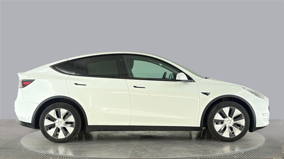 TESLA MODEL Y Image 6