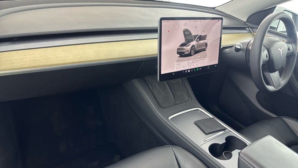 TESLA MODEL Y Image 10