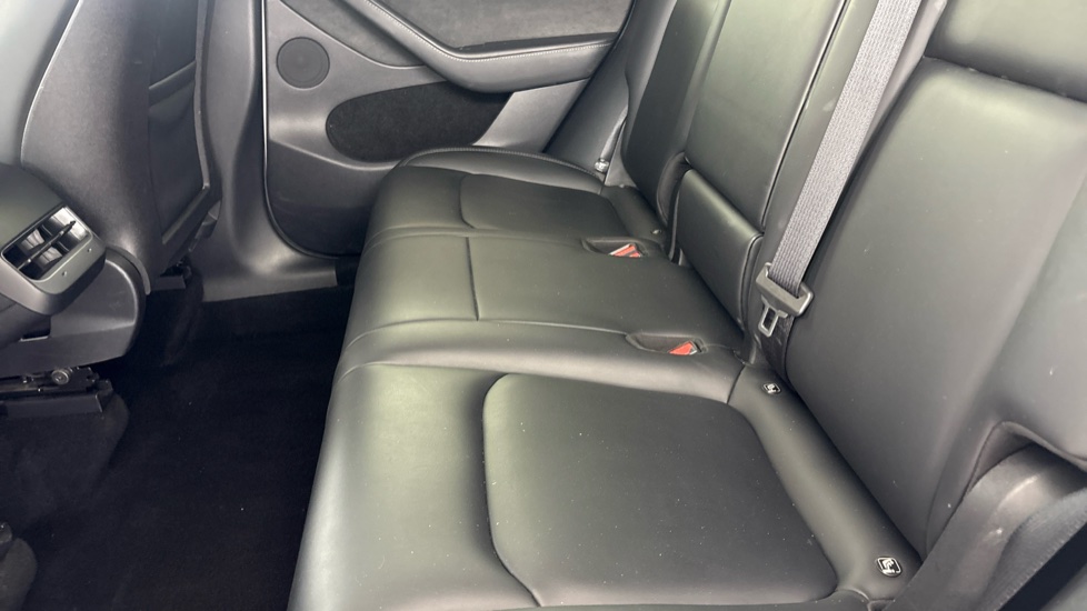 TESLA MODEL Y Image 14